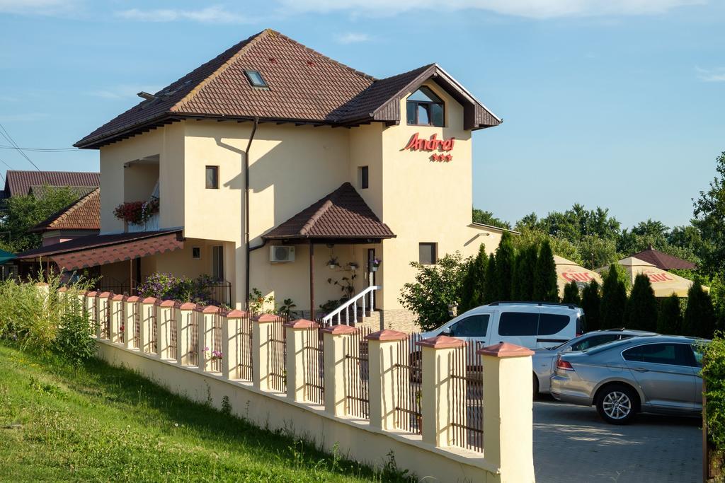 Pensiunea Andrei Rm Valcea Râmnicu Vâlcea المظهر الخارجي الصورة